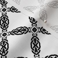 Celtic Knots Lattice in Black and White