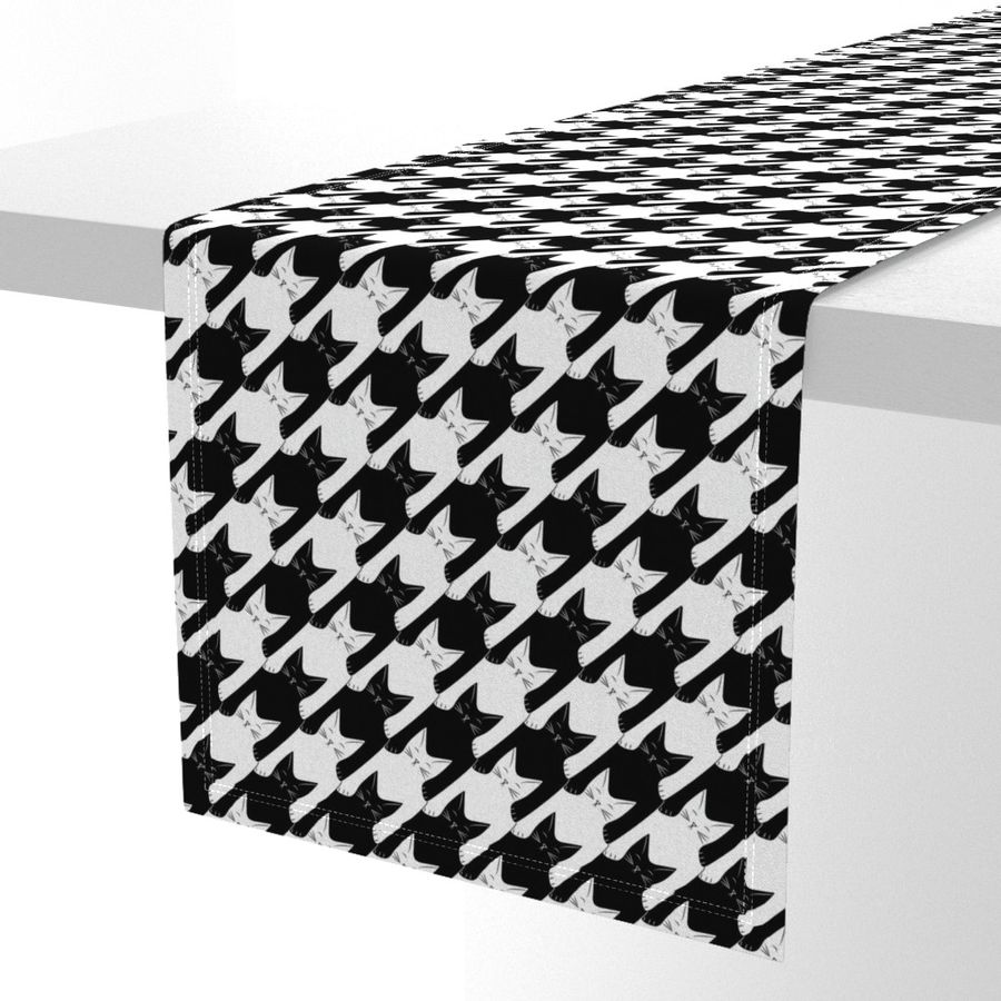 HOME_GOOD_TABLE_RUNNER