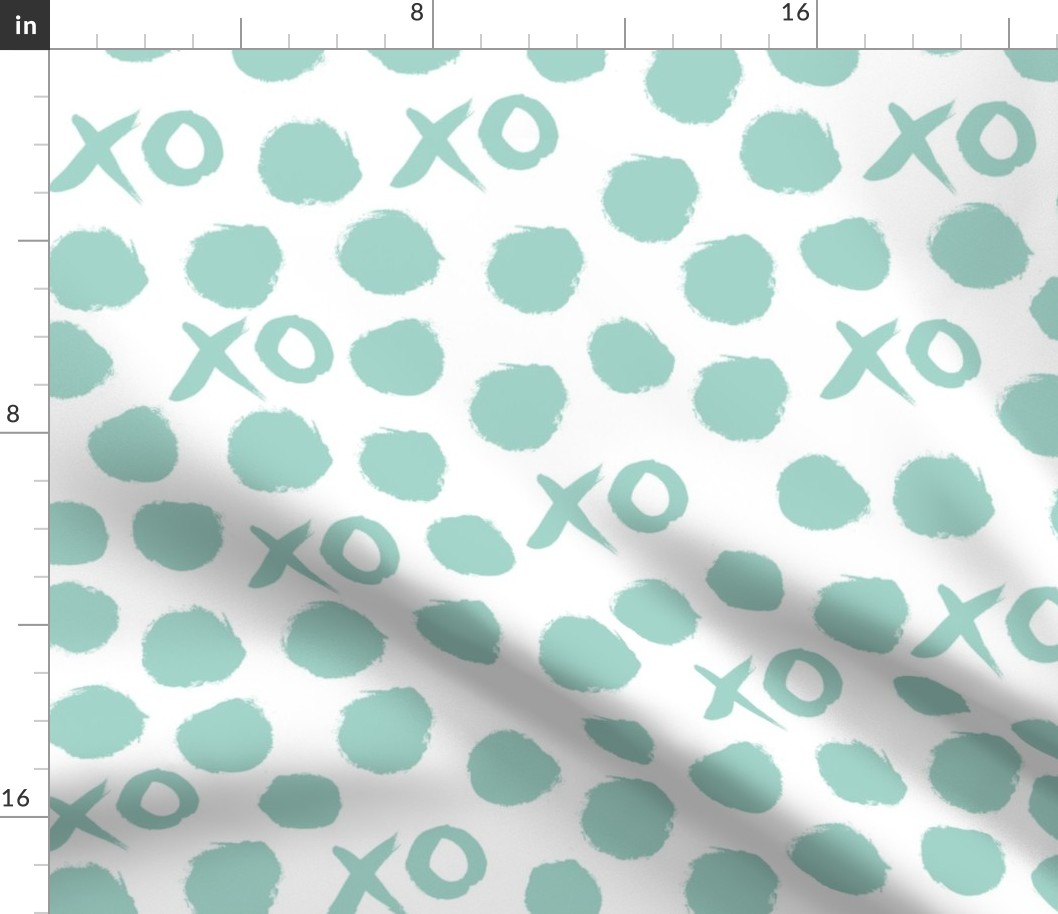 xoxo // mint 