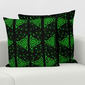 triknot leafy border 1 green & black