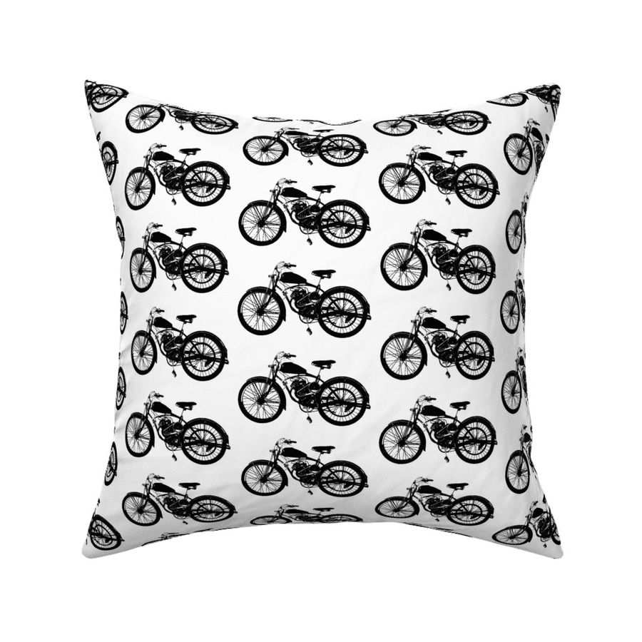 HOME_GOOD_SQUARE_THROW_PILLOW