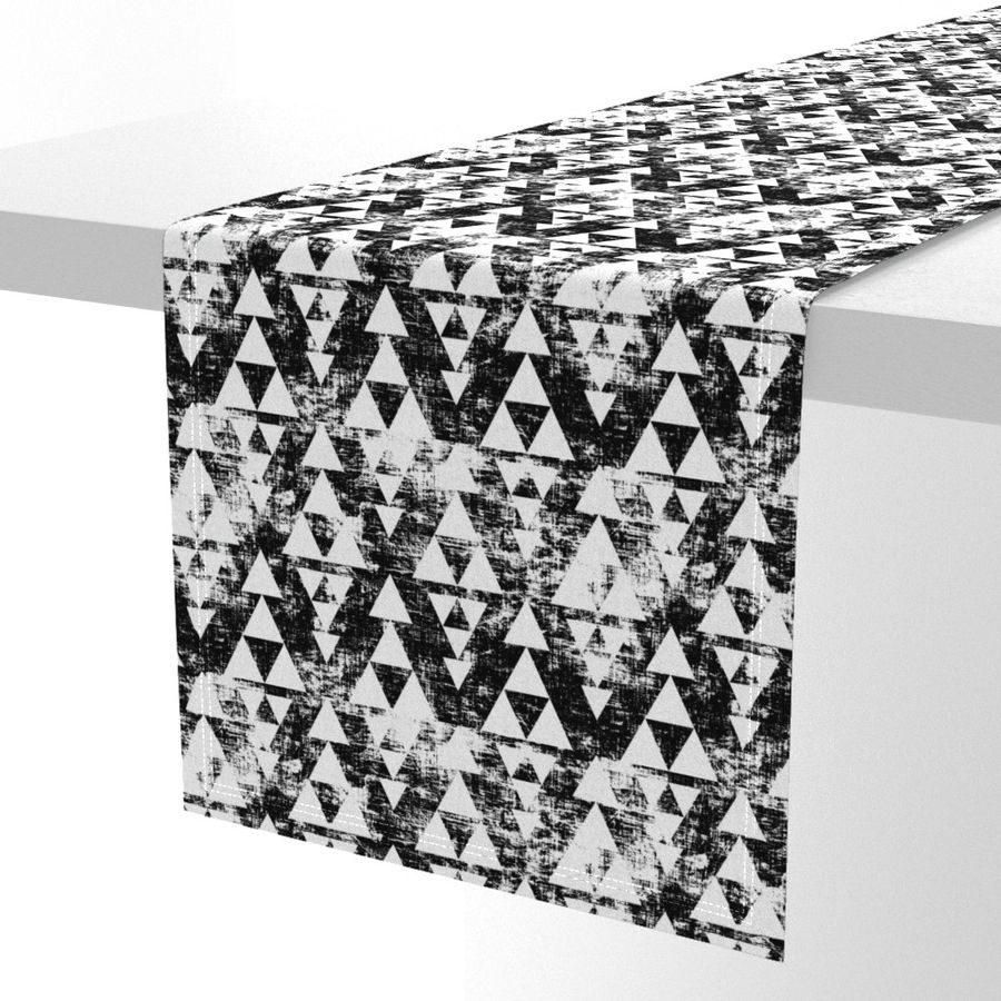 HOME_GOOD_TABLE_RUNNER