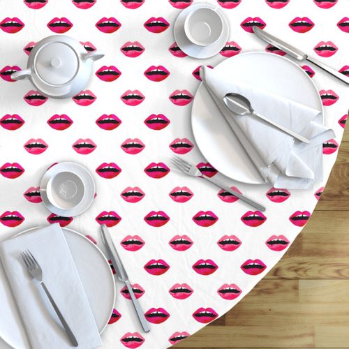 Round Tablecloth Lips Lipstick Beauty Makeup Valentines Love Cotton Sateen