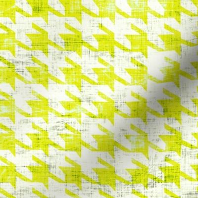 swift_houndstooth_lemon