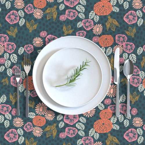 HOME_GOOD_RECTANGULAR_TABLE_CLOTH