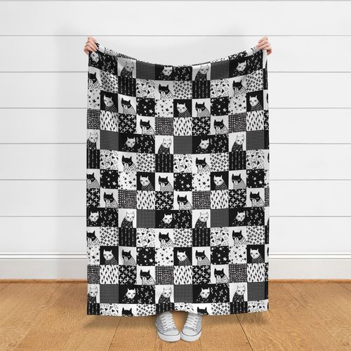 HOME_GOOD_THROW_BLANKET