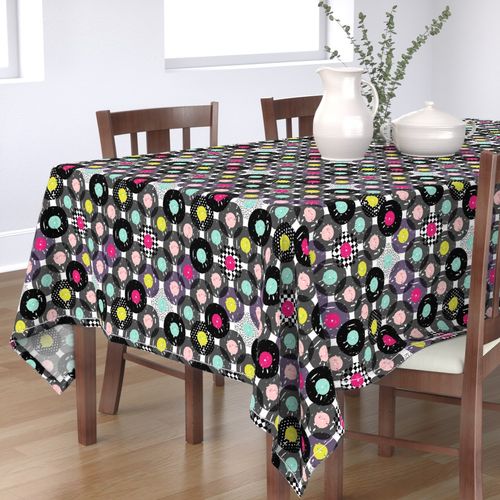 HOME_GOOD_RECTANGULAR_TABLE_CLOTH