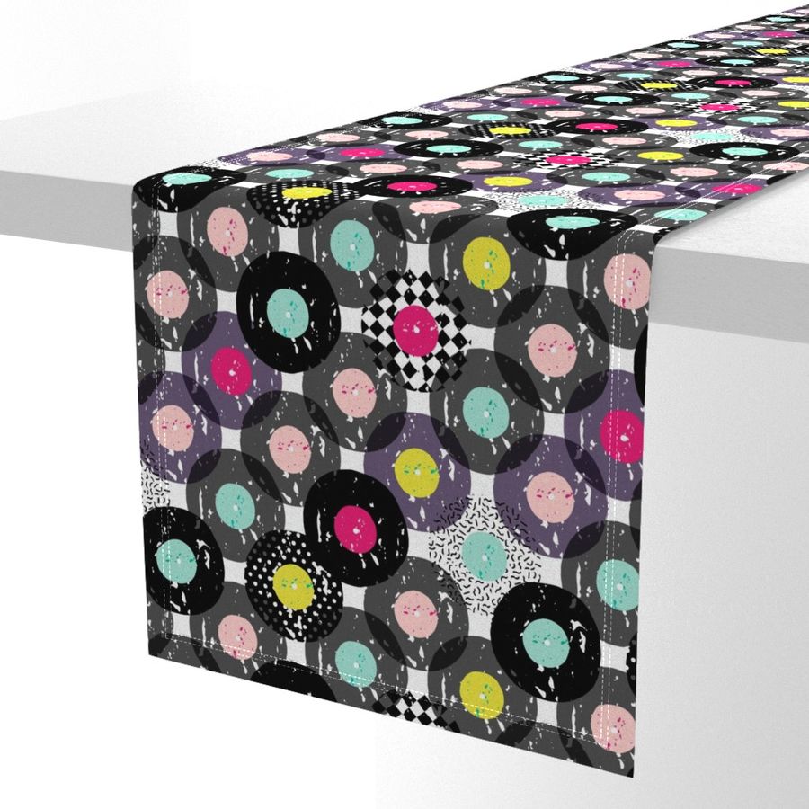 HOME_GOOD_TABLE_RUNNER