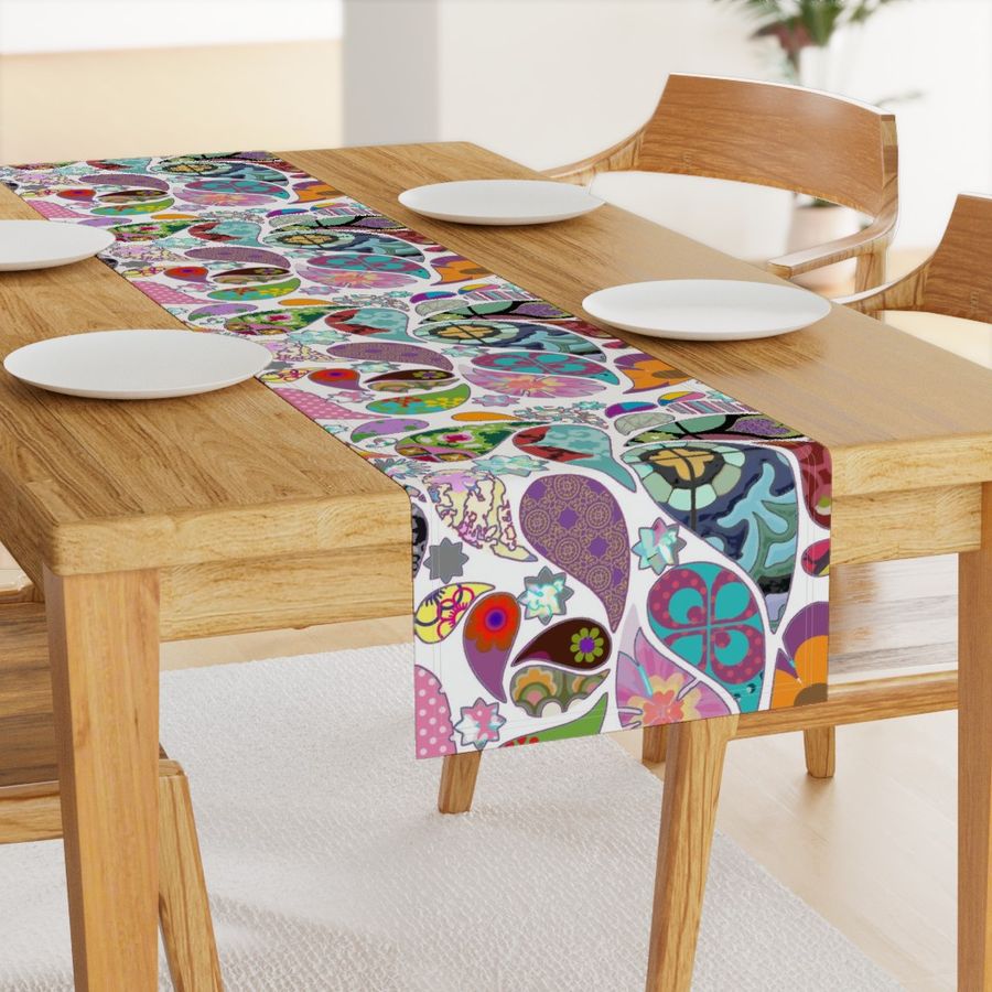 HOME_GOOD_TABLE_RUNNER