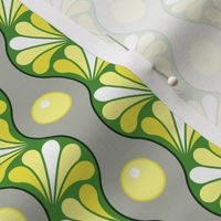 04935720 : splashstripe : spoonflower0314