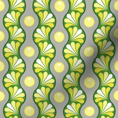 04935720 : splashstripe : spoonflower0314