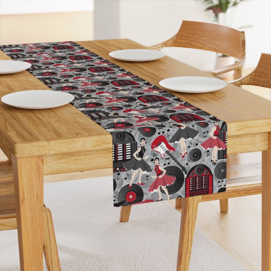 HOME_GOOD_TABLE_RUNNER