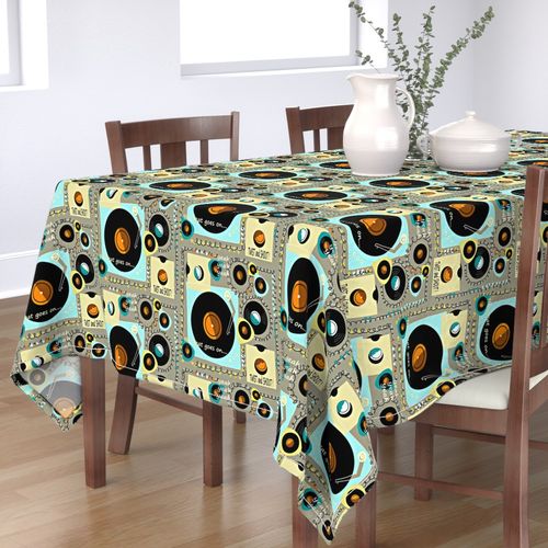 HOME_GOOD_RECTANGULAR_TABLE_CLOTH