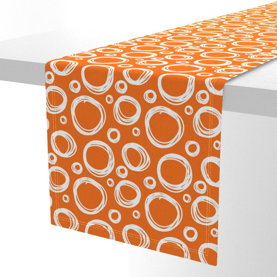 HOME_GOOD_TABLE_RUNNER