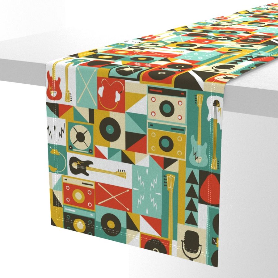 HOME_GOOD_TABLE_RUNNER