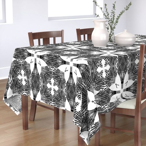 HOME_GOOD_RECTANGULAR_TABLE_CLOTH