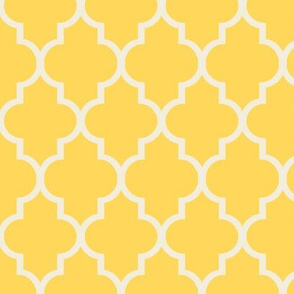 Lemon Cream Quatrefoil Half Scale