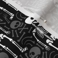 Skeletons and bones (black)