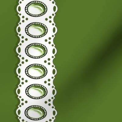 Gem Eyelet Green