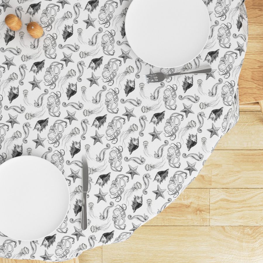 HOME_GOOD_ROUND_TABLE_CLOTH