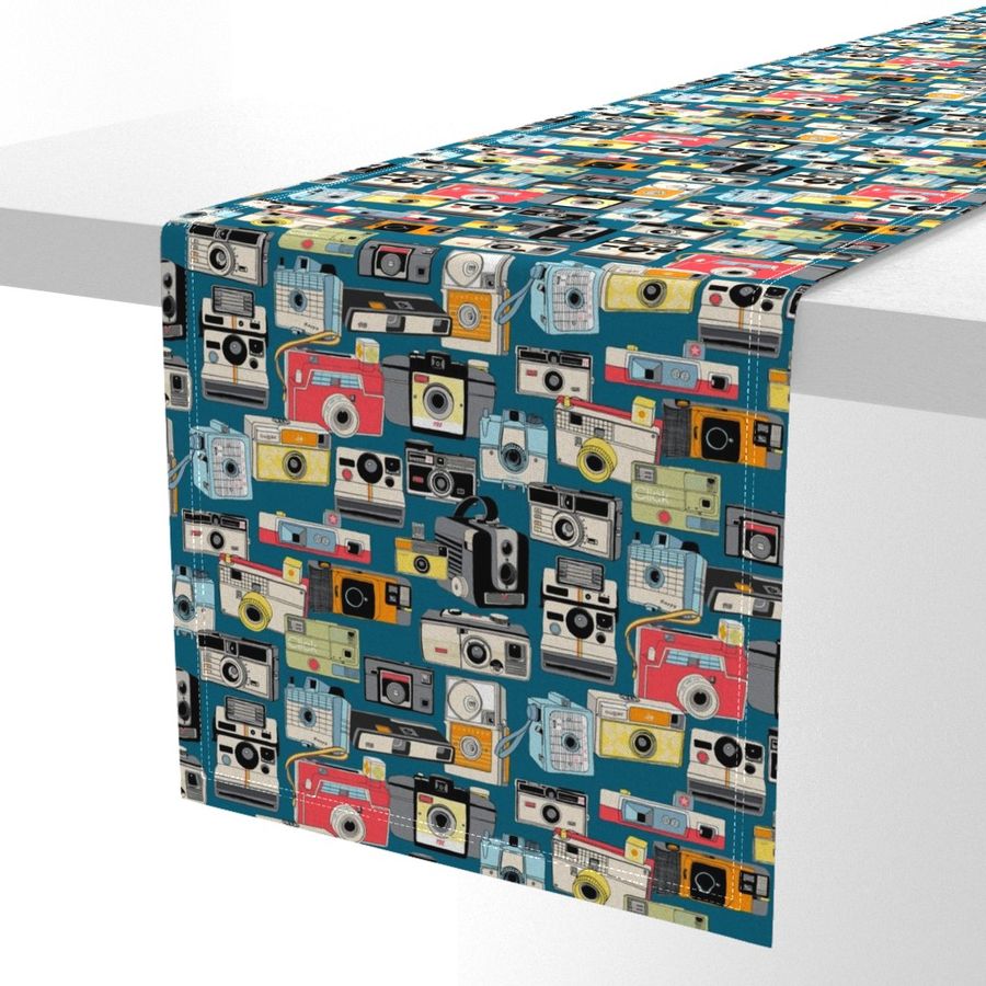 HOME_GOOD_TABLE_RUNNER