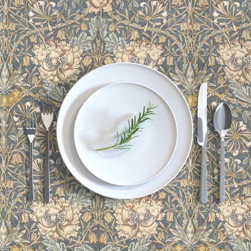 HOME_GOOD_RECTANGULAR_TABLE_CLOTH