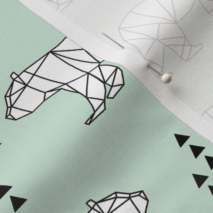 geometric bear // mint