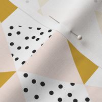 triangle wholecloth // pale pink + gold + b/w dots // small