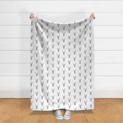 Deer- Med grey/white-