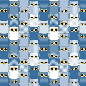 Interlocking blue owls (light)