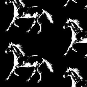 Horse Trot - Black - Large (4")