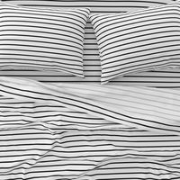 Thin Stripes Black on White Horizontal