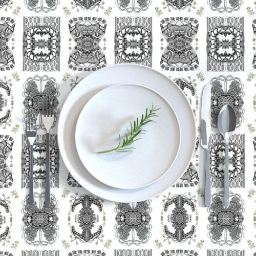 HOME_GOOD_RECTANGULAR_TABLE_CLOTH