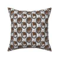 Small German shorthaired Pointer horseshoe portraits