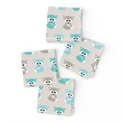 Baby foxes in mint