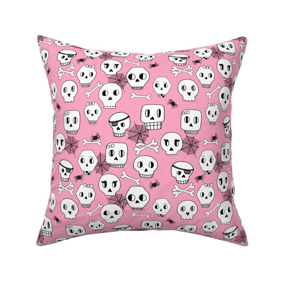 HOME_GOOD_SQUARE_THROW_PILLOW