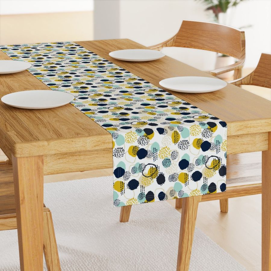 HOME_GOOD_TABLE_RUNNER