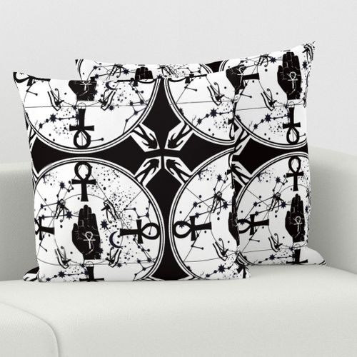 HOME_GOOD_SQUARE_THROW_PILLOW