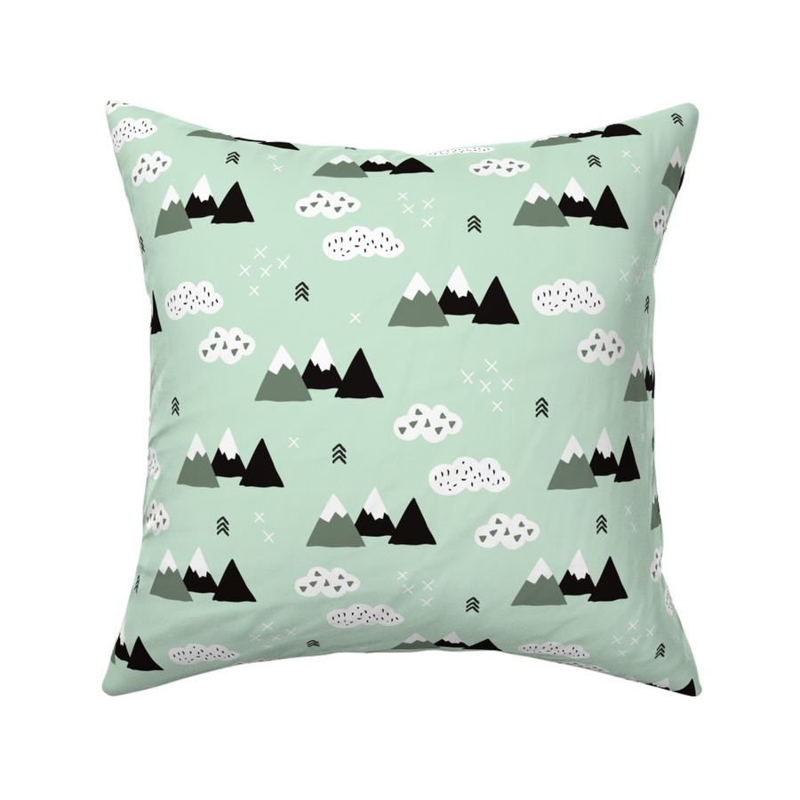 HOME_GOOD_SQUARE_THROW_PILLOW