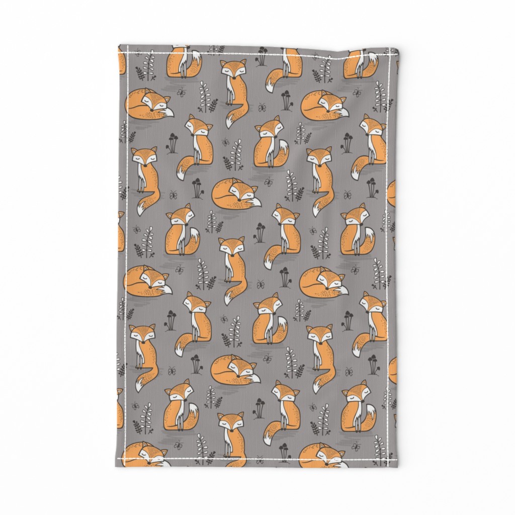 Dreamy Fox in Opal Gray 