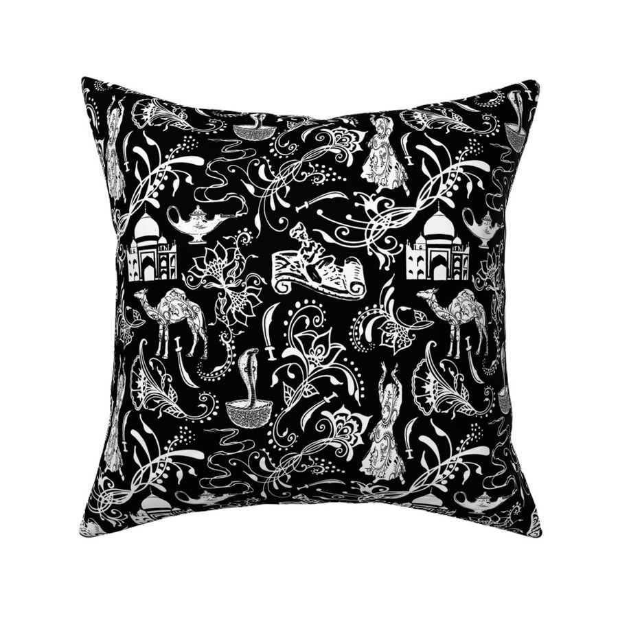 HOME_GOOD_SQUARE_THROW_PILLOW