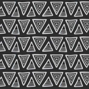Triangulate - Geometric Black & Grey