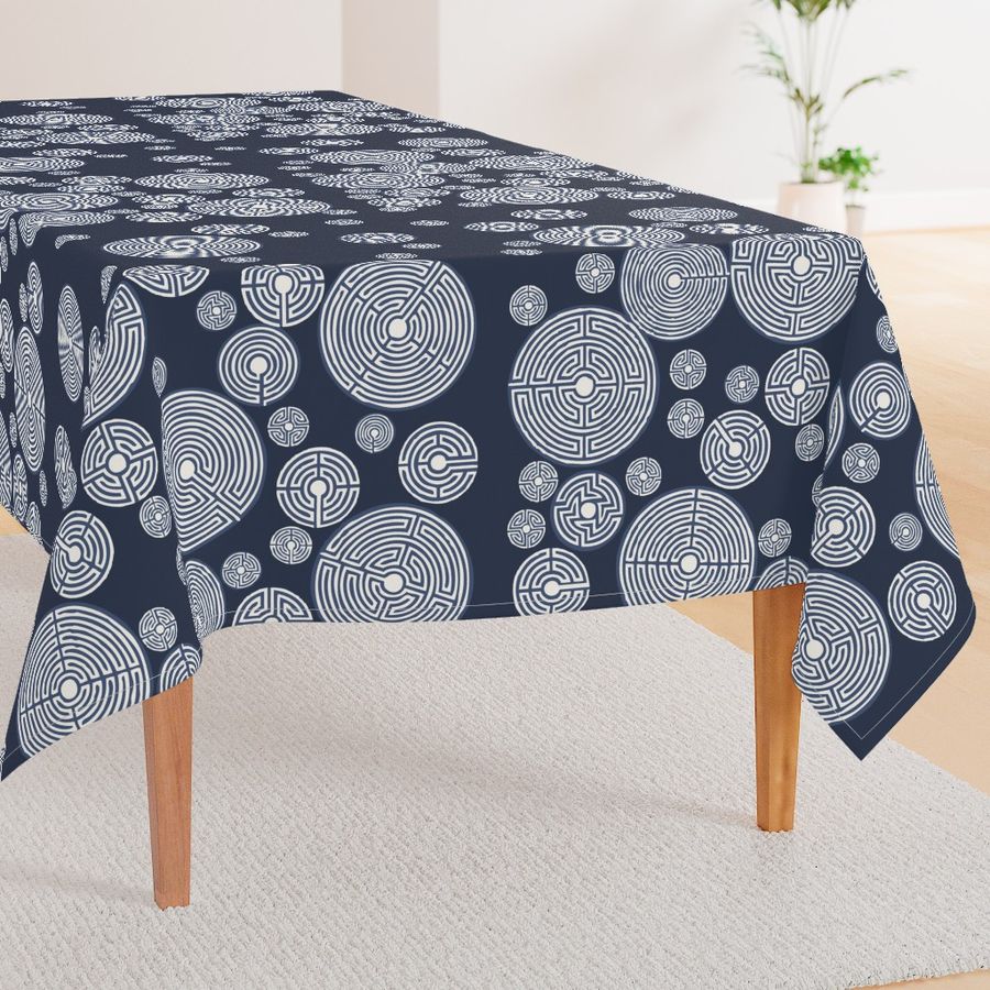 HOME_GOOD_RECTANGULAR_TABLE_CLOTH