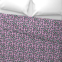 Leopard pastel green on pink