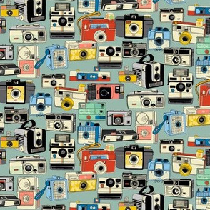 Make It Snappy! Mini* (Camouflage) || hand-drawn vintage cameras