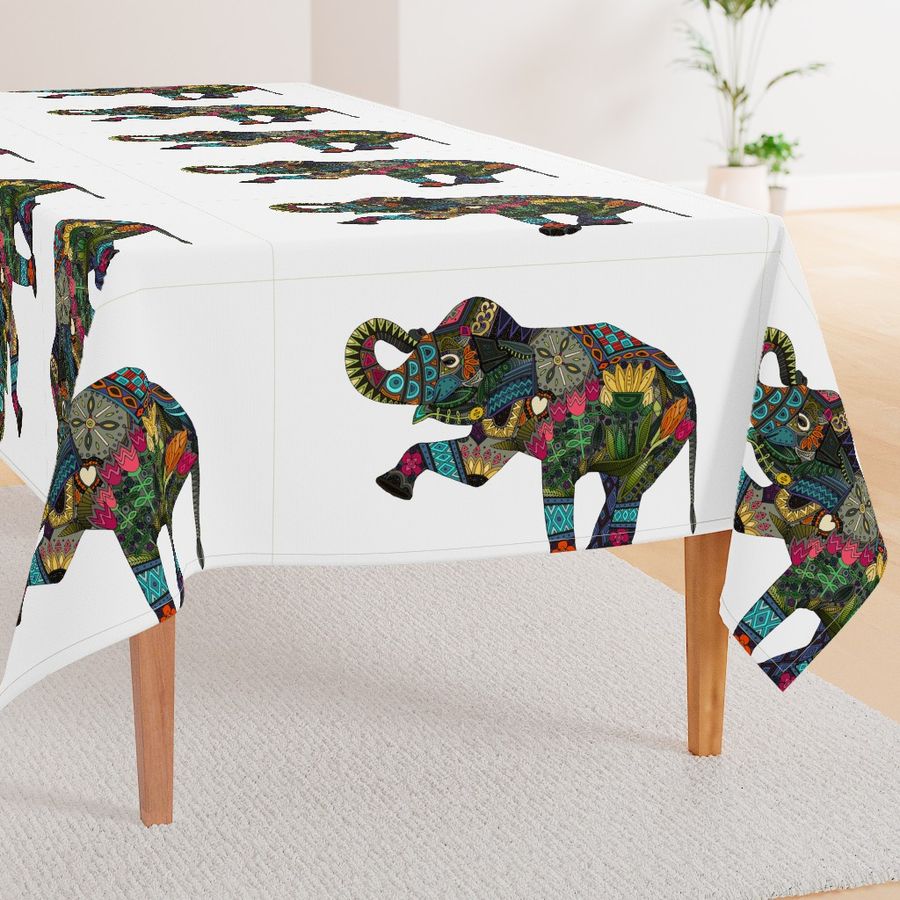 HOME_GOOD_RECTANGULAR_TABLE_CLOTH