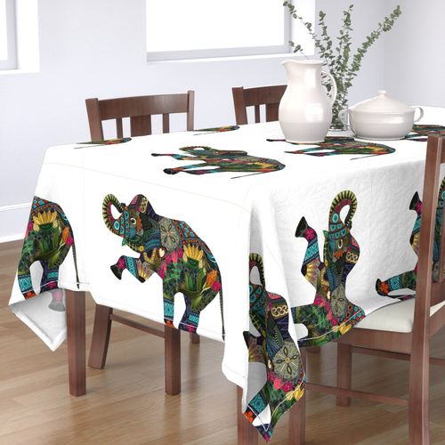 HOME_GOOD_RECTANGULAR_TABLE_CLOTH