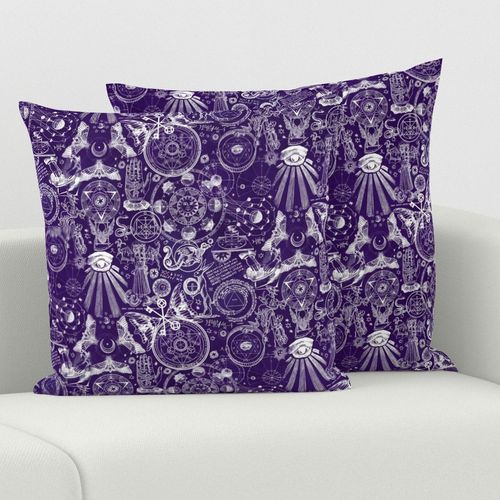 HOME_GOOD_SQUARE_THROW_PILLOW