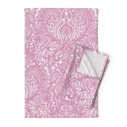 Paisley Lace Outline - reddish pink