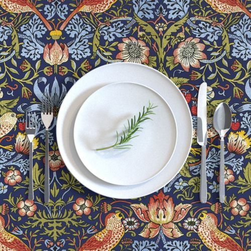 HOME_GOOD_RECTANGULAR_TABLE_CLOTH